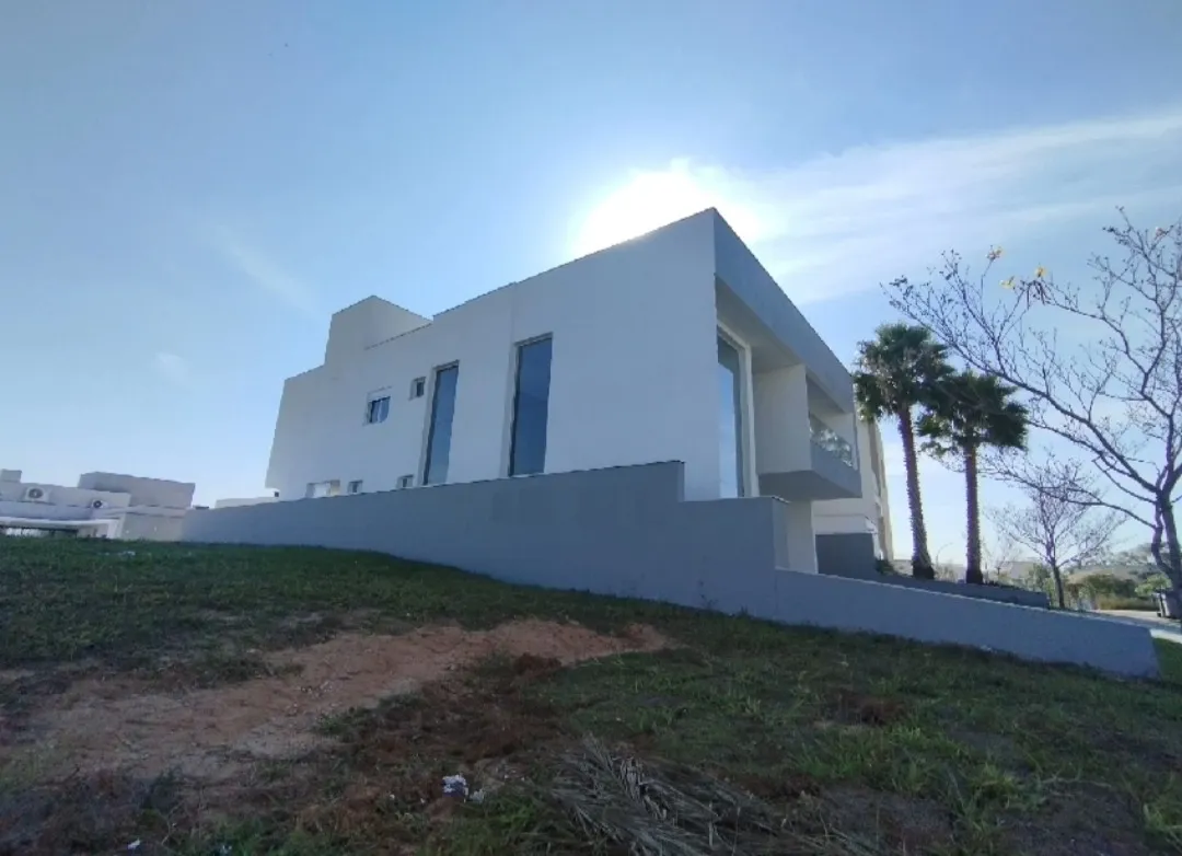 Imagem Sobrado Impecável no Alphaville 1 ? 4 Suítes, Pé Direito Duplo e Design Moderno
