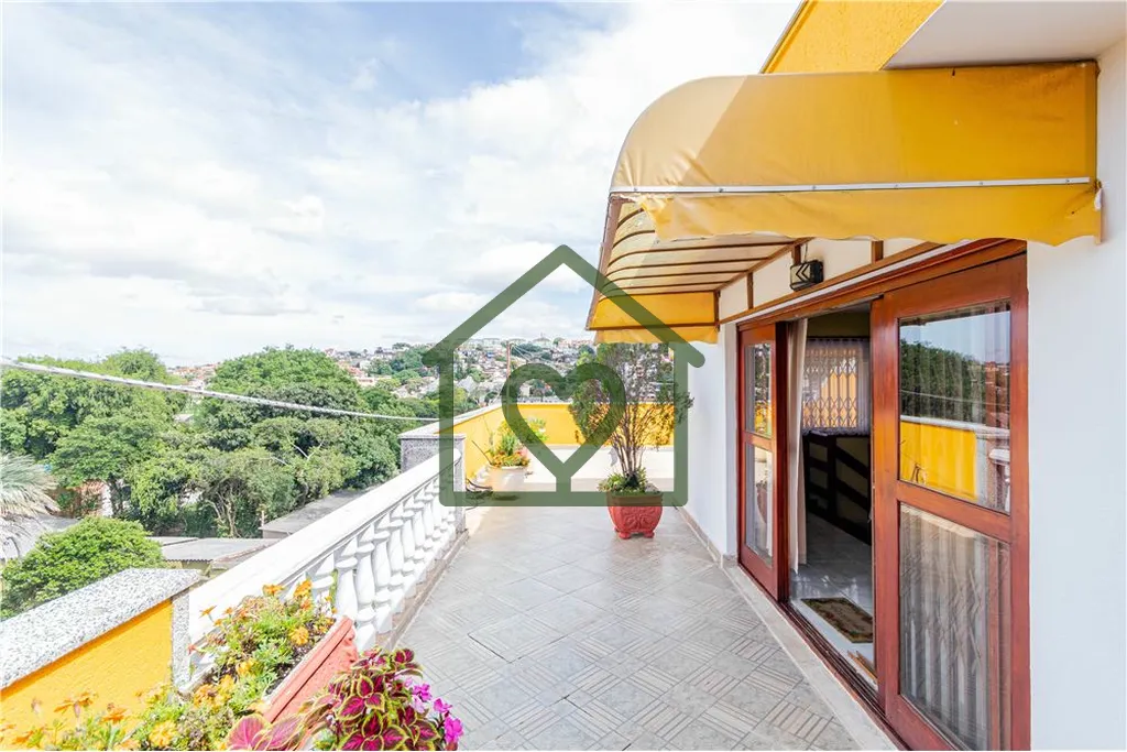 Imagem Linda Cobertura no Bairro Nonoai 
 
Se você busca conforto, elegância e uma vista panorâmica de t...
