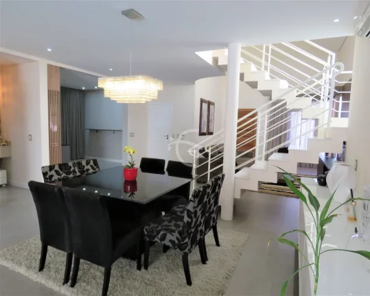Imagem Se é uma casa especial que você procura ! Ela está aqui ! CONDOMÍNIO FECHADO