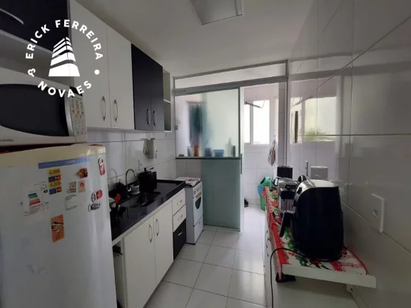 Imagem 3 quartos sendo uma suíte com varanda duas vagas de garagem no Centro de Guarapari a 150 metros da orla da Praia das Castanheiras