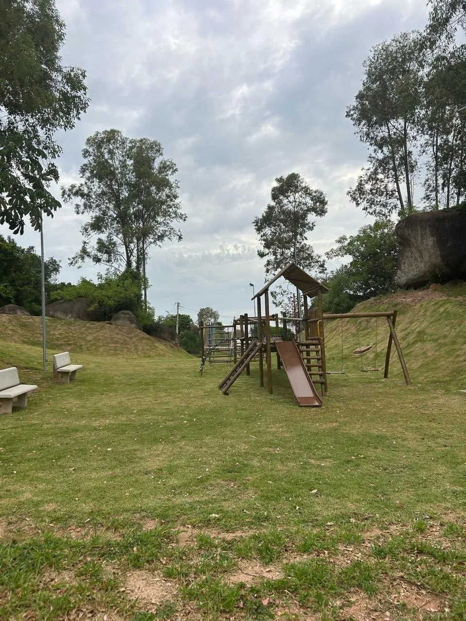 Imagem Excelente oportunidade de investimento! Terreno em condomínio Tereza Maria com 1022m² de área total, localizado no bairro Caputera em Sorocaba/SP.