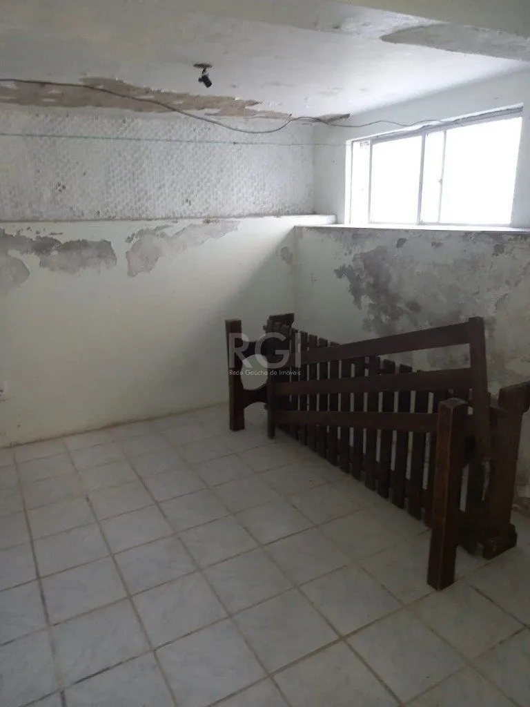 Imagem Casa para Venda - 345.22m², 3 dormitórios, 3 vagas - Teresópolis