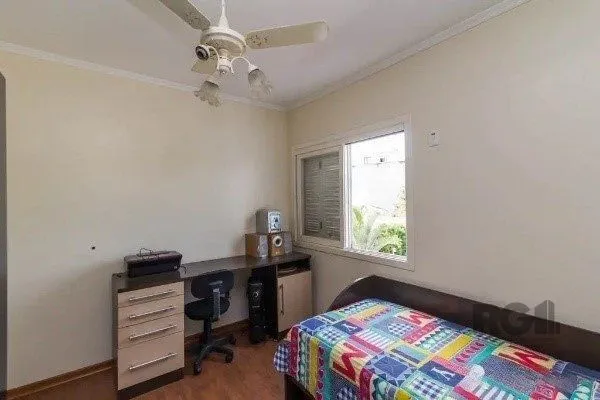 Imagem Vende-se belo sobrado com 3 quartos com suíte e 3 vagas cobertas - 182m² - Vila Ipiranga