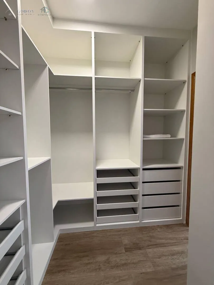 Imagem Elegância e Praticidade em um Só Lugar - Confira Este Sobrado