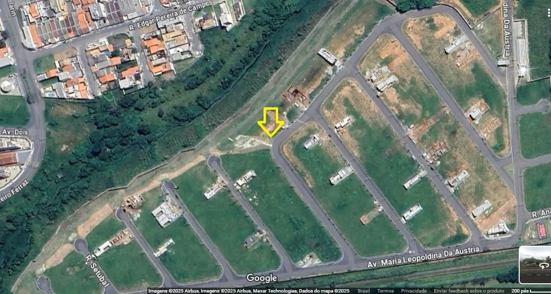 Foto do imóvel Terreno de 365,06 m² no Bosque da Imperatriz, Localizado ao Lado de uma Praça em Condomínio Completo