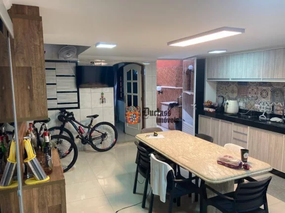 Imagem Sobrado com 4 dormitórios à venda, 320 m² por R$ 690.000,00 - São João Clímaco - São Paulo/SP