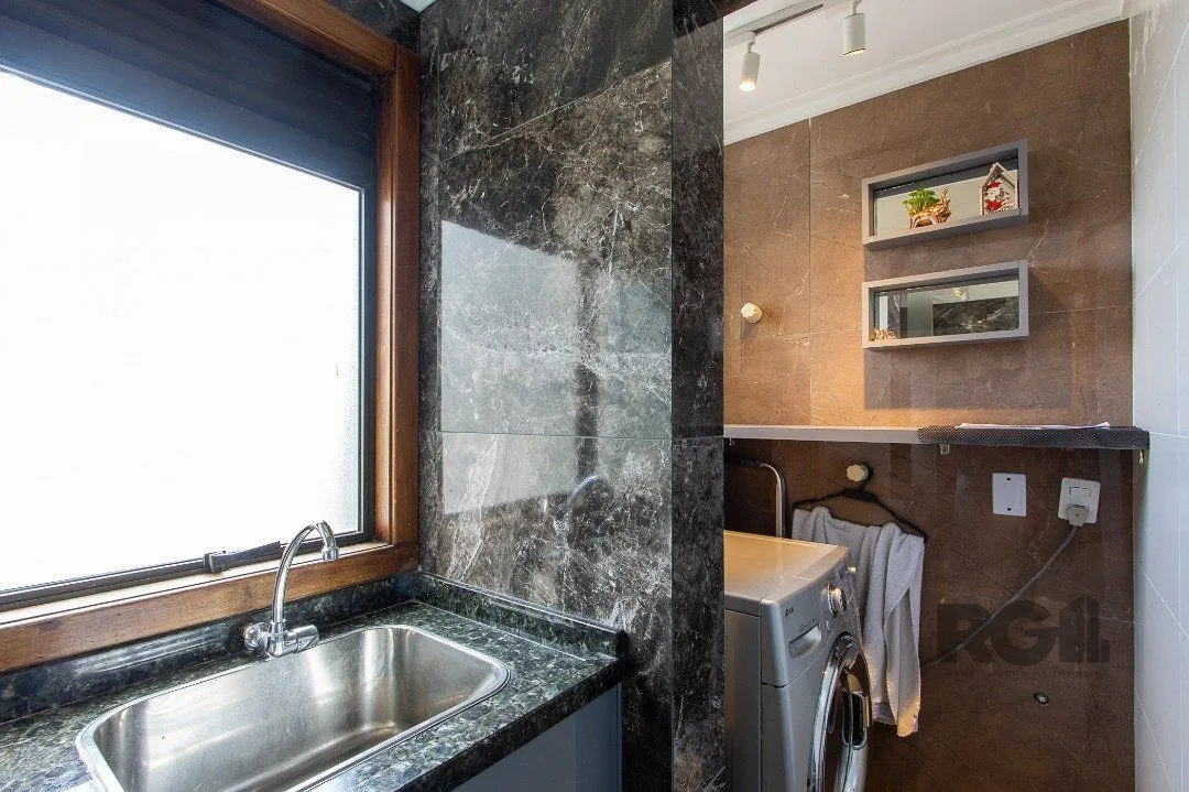 Imagem Cobertura para Venda - 209m², 3 dormitórios, sendo 1 suites, 2 vagas - Bela Vista