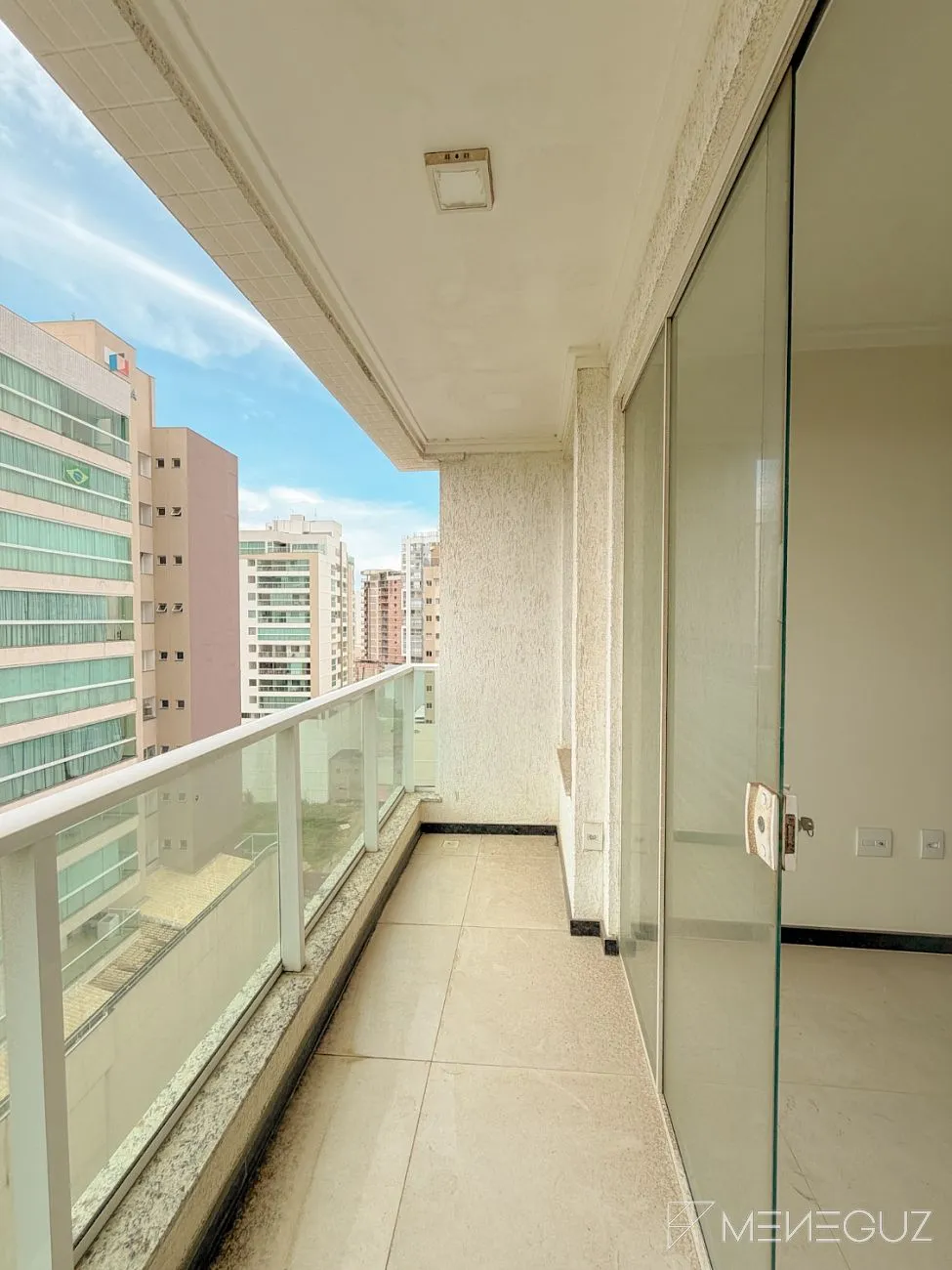 Imagem Apartamento quarto e sala a venda na Praia do Morro, em prédio novo, com lazer