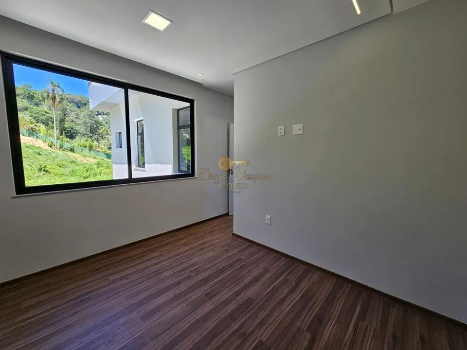 Imagem Casa em Condomínio para Venda em Teresópolis / RJ no bairro Posse