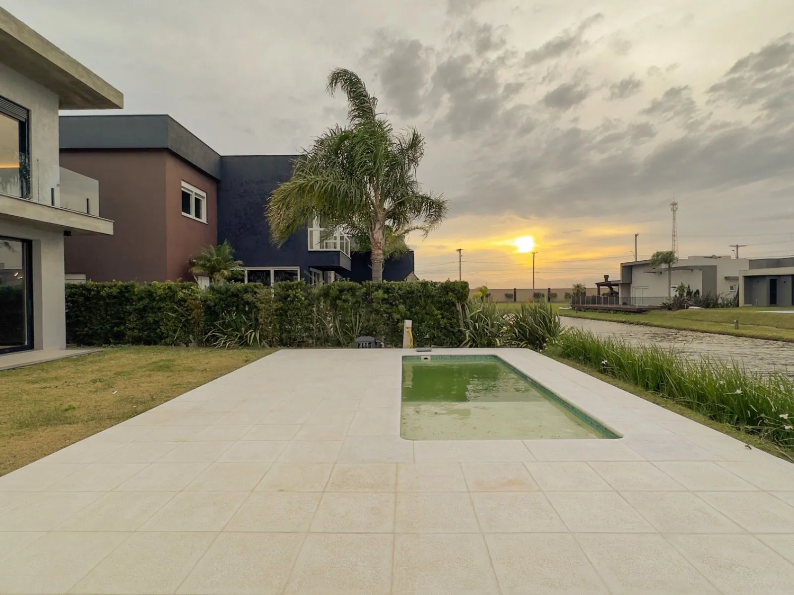 Imagem Casa à venda em Xangri-lá, Xangrila, com 4 quartos, 227m2