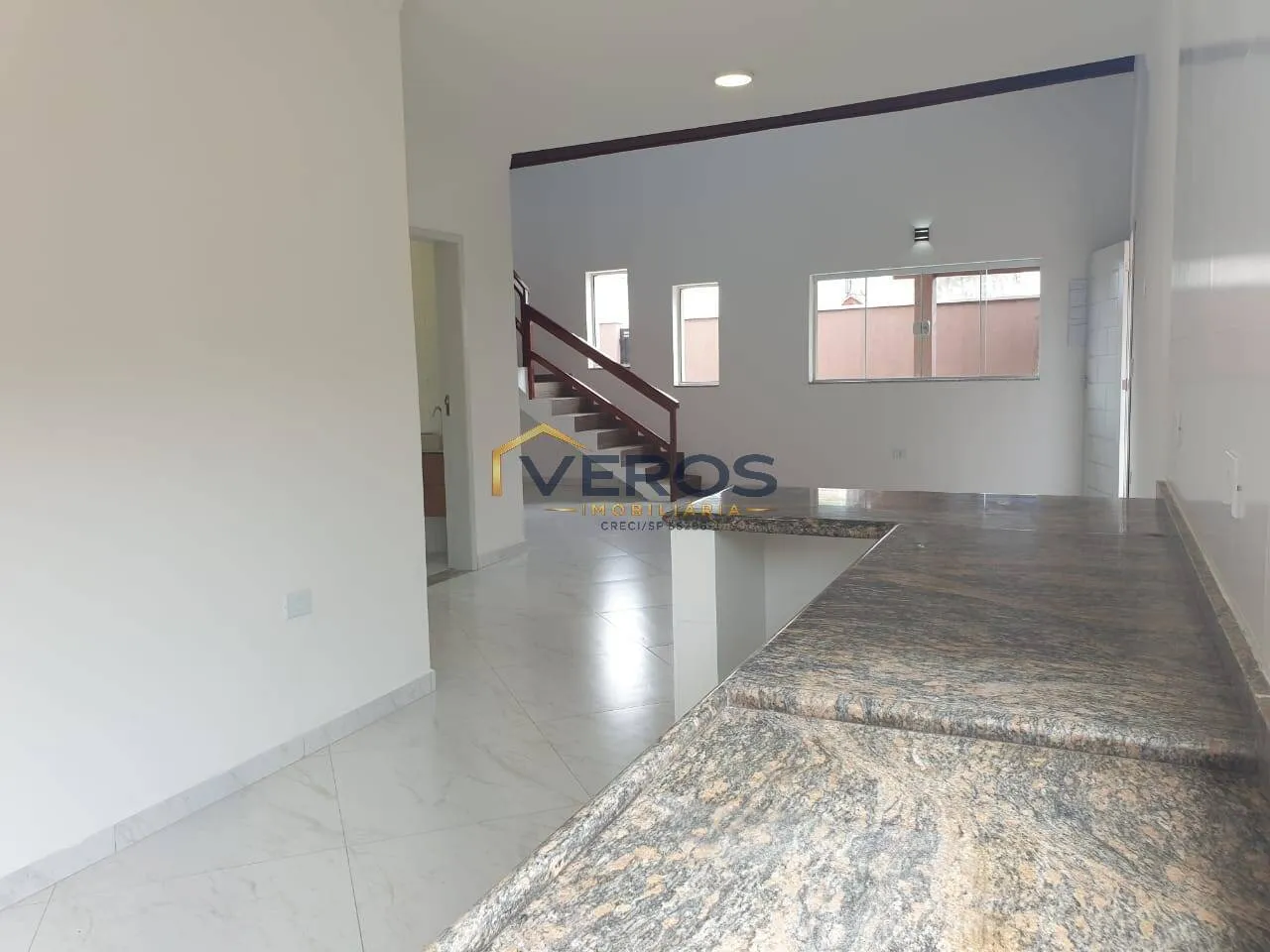 Imagem Sobrado Recém-Reformado com 5 quartos à Venda no Indaiá