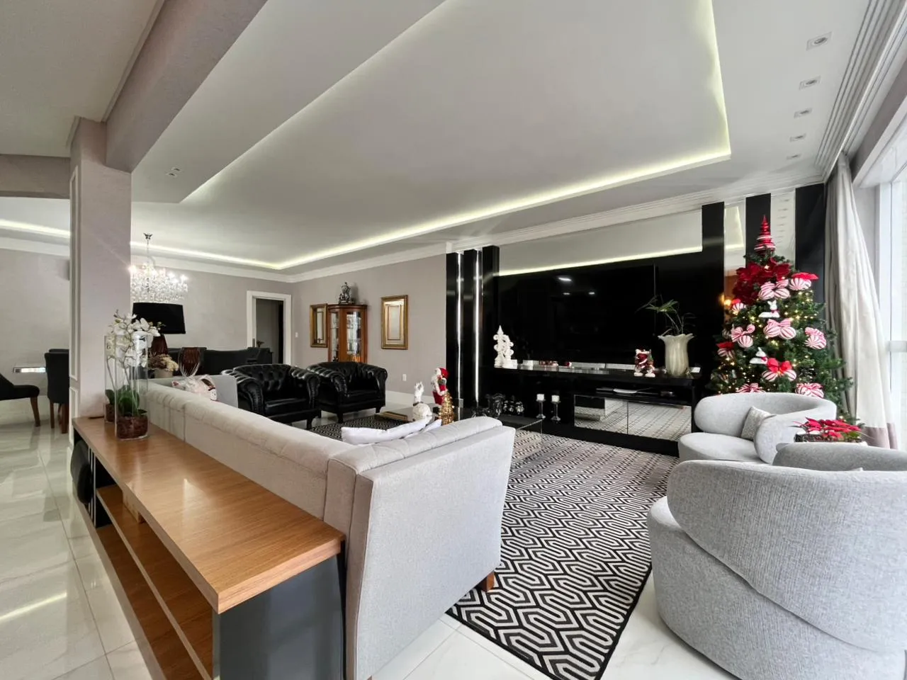 Imagem Apartamento com vista para o mar à venda com 197.9m2 por R$ 5.200.000,00