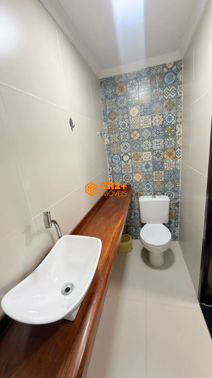 Imagem CASA À VENDA EM CONDOMÍNIO EM GRAVATÁ - 5 QUARTOS, 3 SUÍTES E ÁREA GOURMET