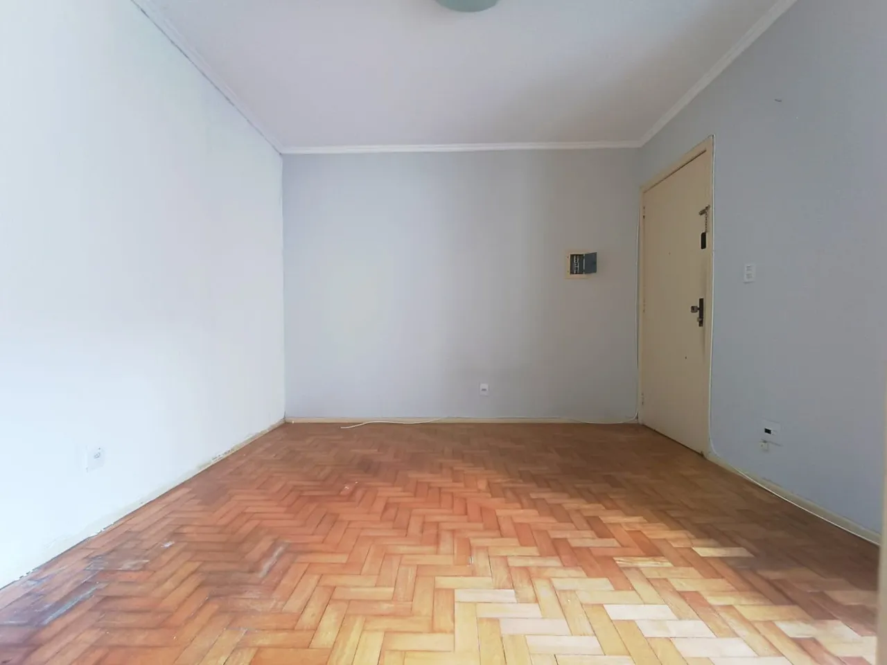 Imagem Apartamento de 2 dormitórios para locação no bairro Menino Deus, na Rua Barão do Gravataí. Um i...