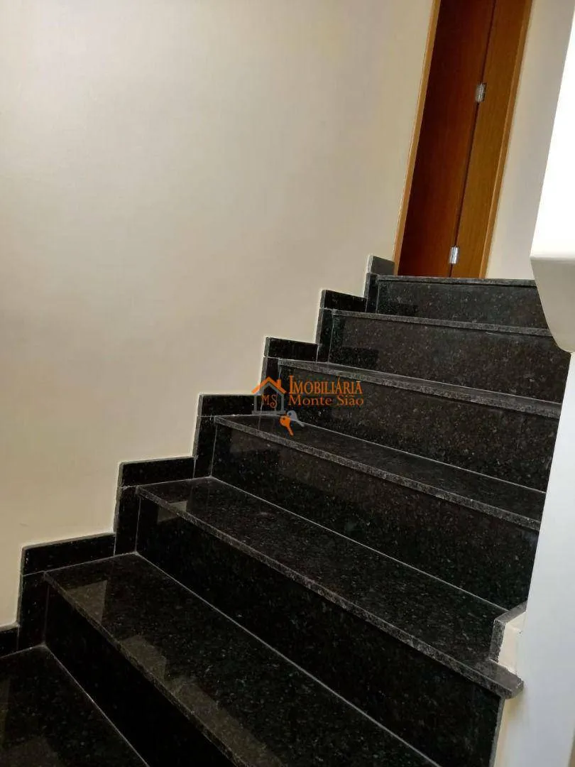 Imagem Sobrado com 3 dormitórios à venda por R$ 900.000,00 - Macedo - Guarulhos/SP