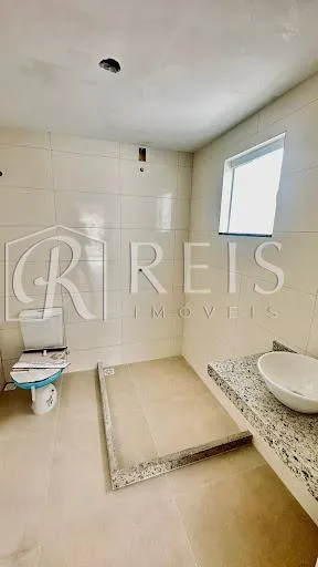 Imagem Casa para Venda em Rio das Ostras, Recreio, 2 dormitórios, 2 suítes, 4 banheiros, 2 vagas