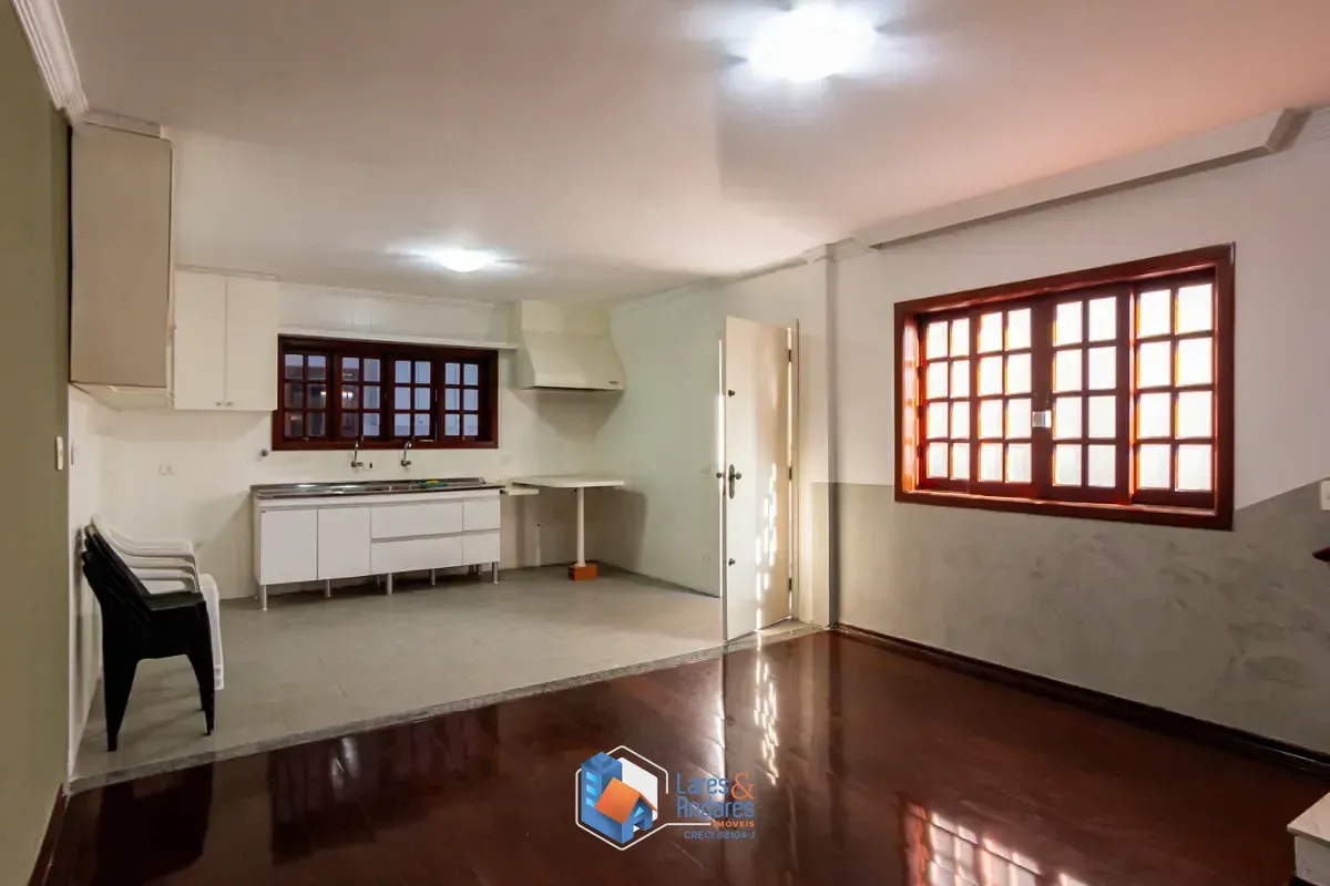 Imagem Sobrado para venda em Jardim das Vertentes com 4 quartos, 175m²