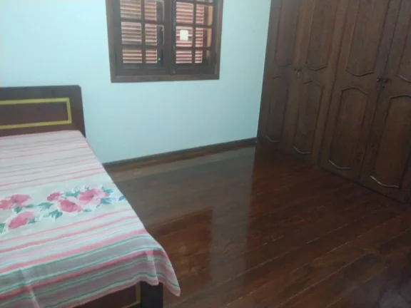 Imagem Casa com 3 Quartos estilo colonial.