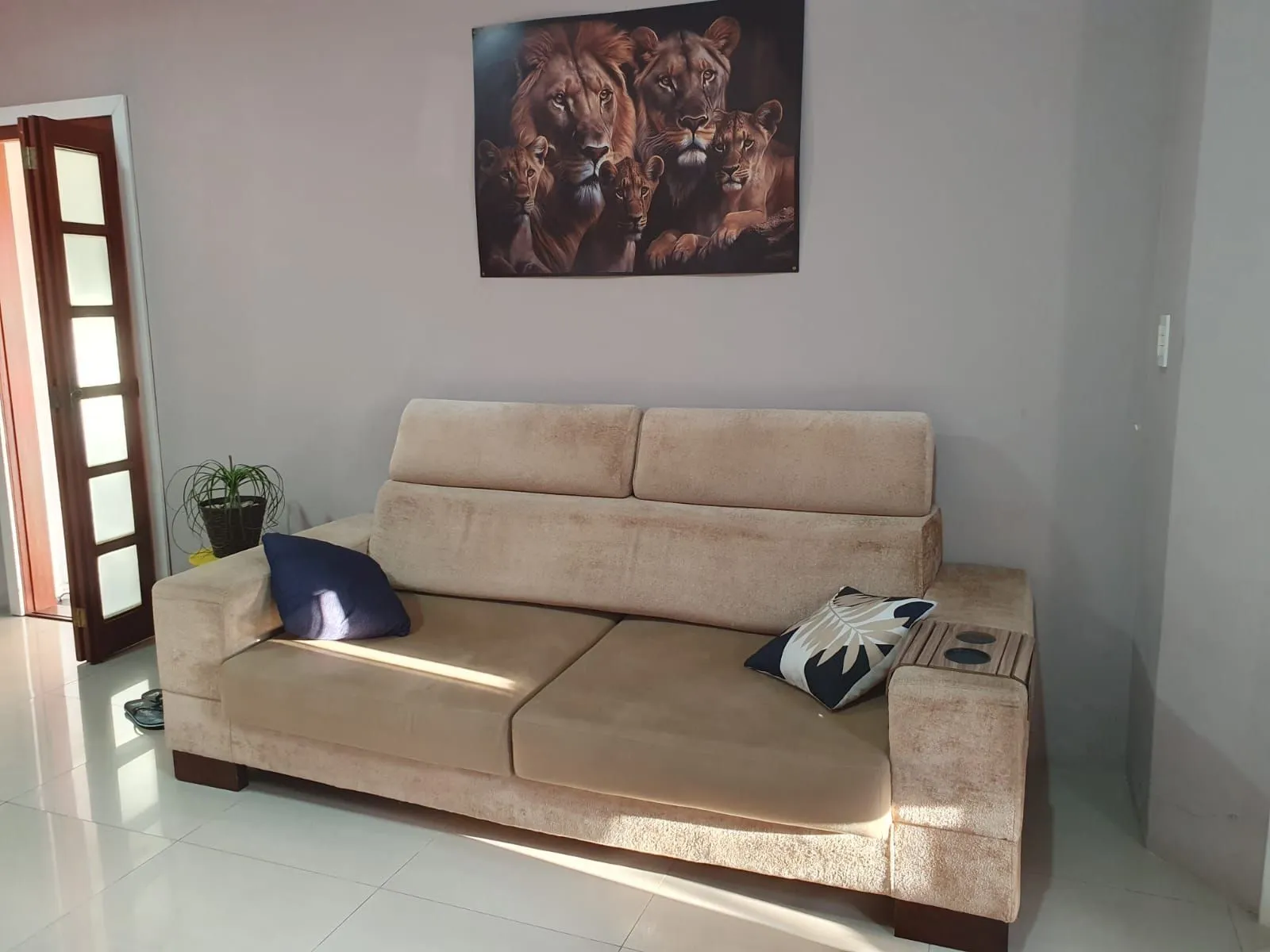 Imagem Casa, 3 Dormitórios, 2 Banheiros, 180m², Bairro Estância Velha, Canoas