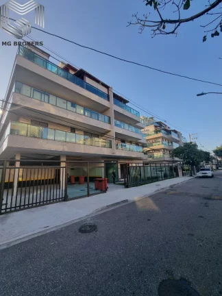 Foto do imóvel Cobertura à venda no Recreio dos Bandeirantes - 2 quartos, 1 suíte, 116m² de área - Rio de Janeiro-RJ