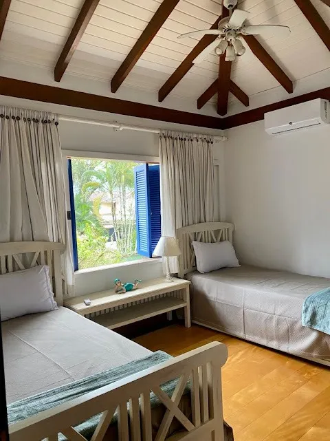 Imagem Belíssima Casa de 900m², Localizada no residencial Pé na Areia no Litoral! Cibratel II, Itanhaém - SP.