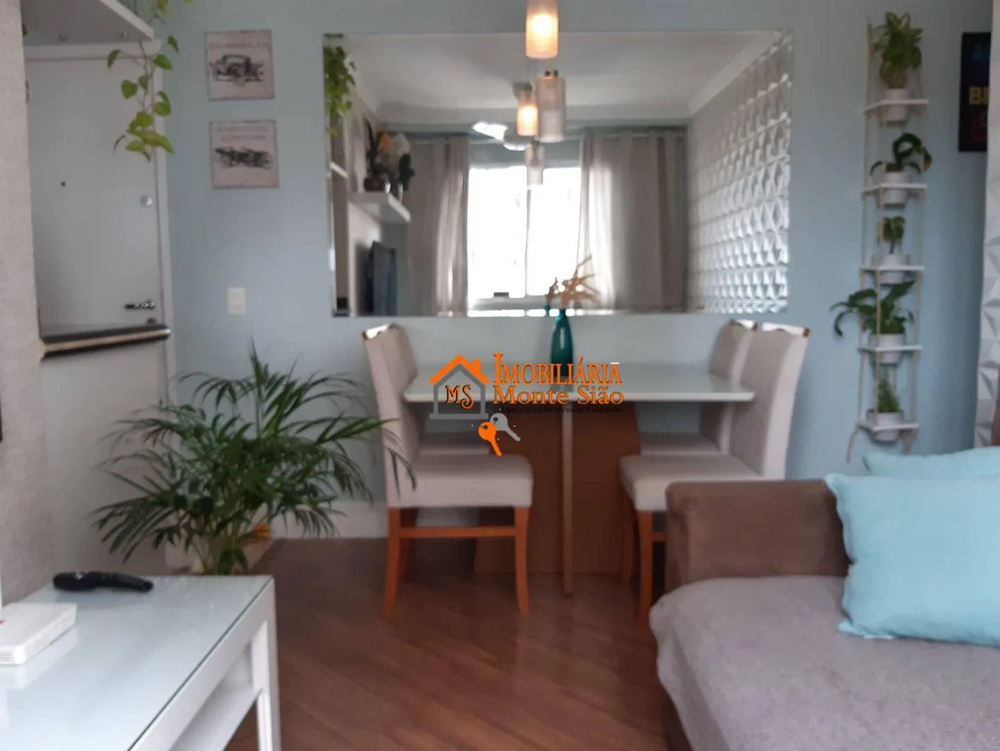 Foto do imóvel Apartamento com 2 dormitórios à venda, 43 m² por R$ 330.000,00 - Cocaia - Guarulhos/SP