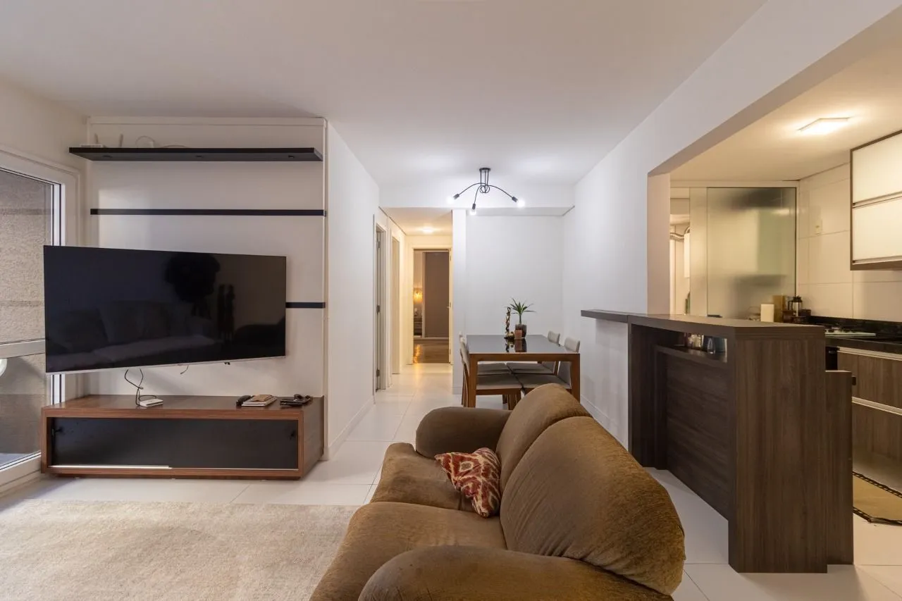 Imagem 3 Dormitórios com Suíte | 90m² | Lareira e Churrasqueira | Bravo Melnick