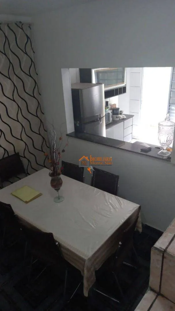 Imagem Sobrado com 3 dormitórios à venda por R$ 320.000,00 - Parque São Miguel - Guarulhos/SP