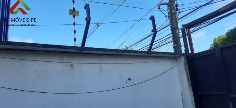 Imagem Galpão à venda em Jaboatão dos Guararapes-PE, bairro Candeias: 4 salas, 2 banheiros, 25 vagas de garagem, 342m² de área