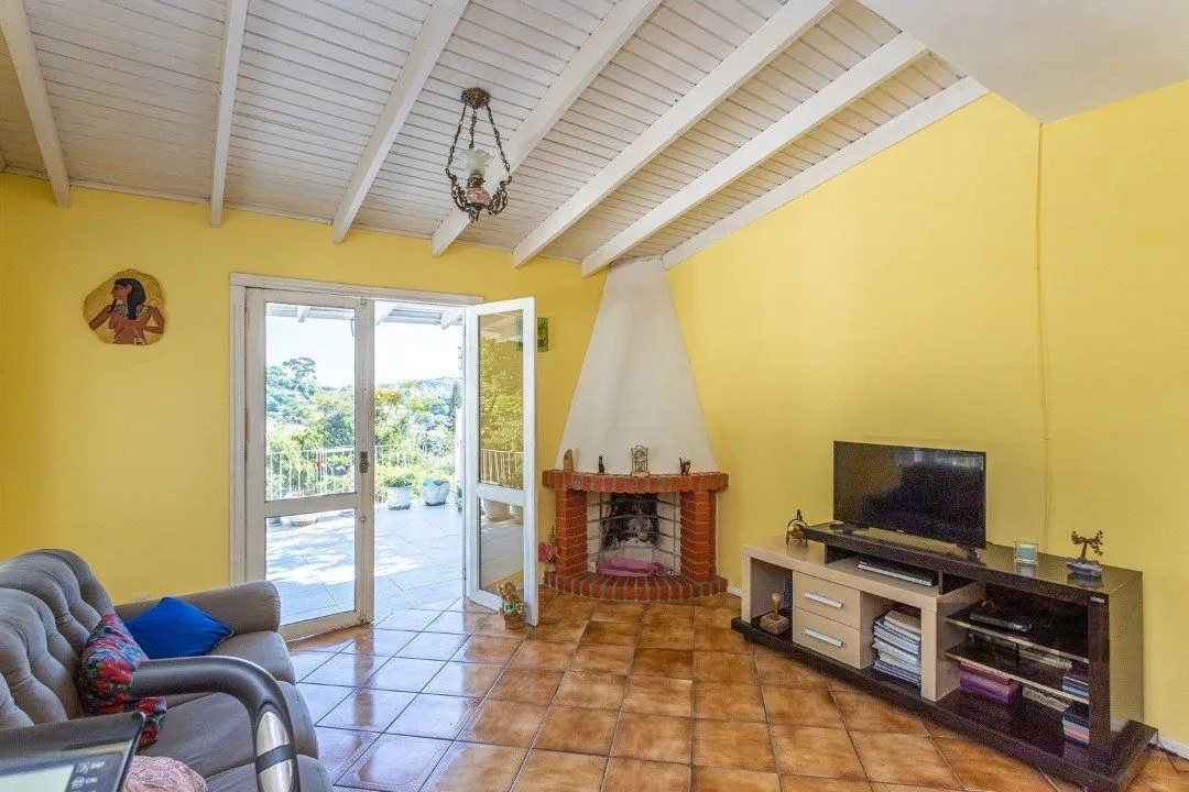Imagem Casa com 3 Quartos à Venda, 293 m² por R$ 650.000