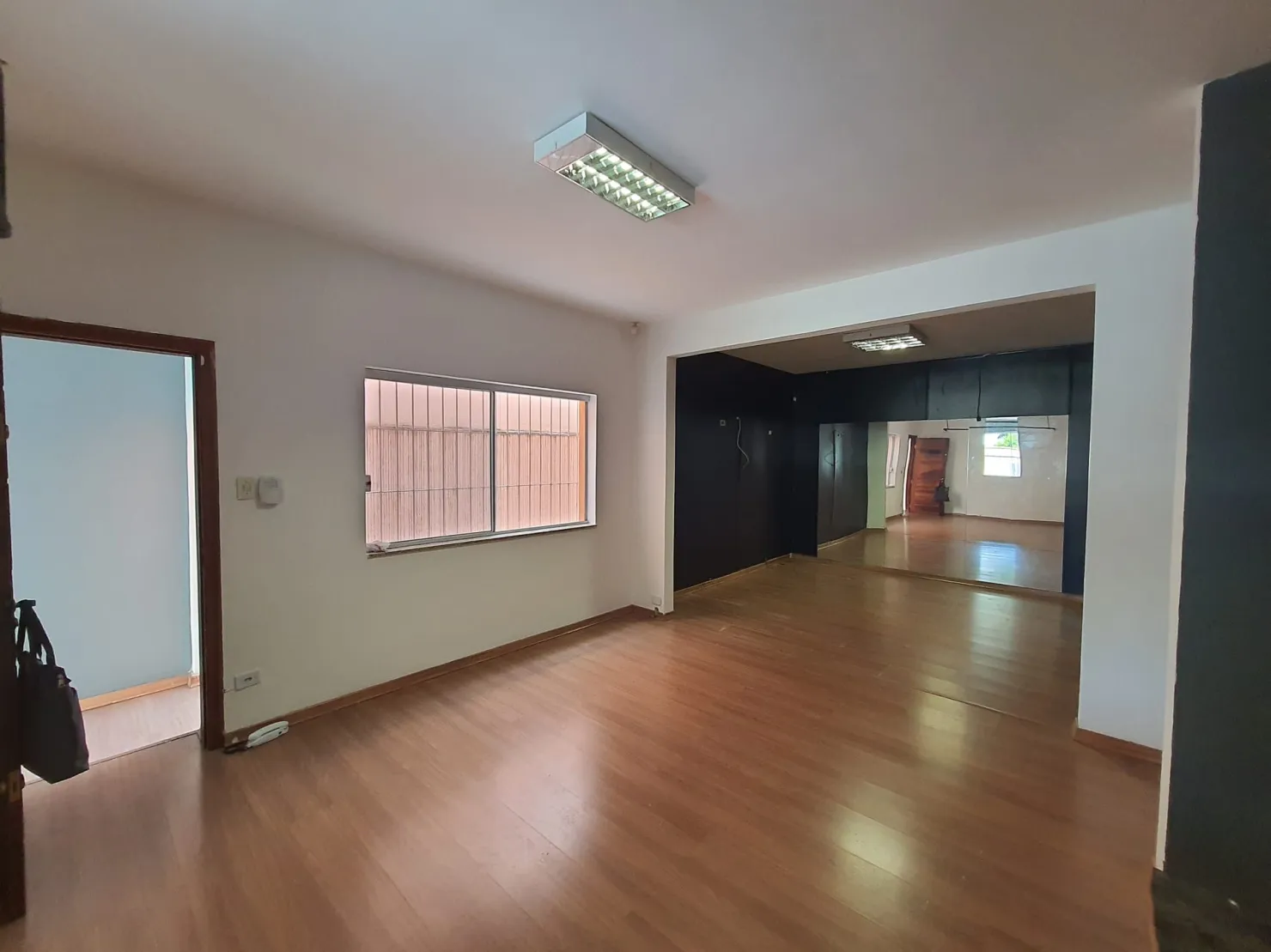 Imagem Comercial à venda 2 Quartos, 1 Suite, 315M², Jardim das Nações, Taubaté - SP