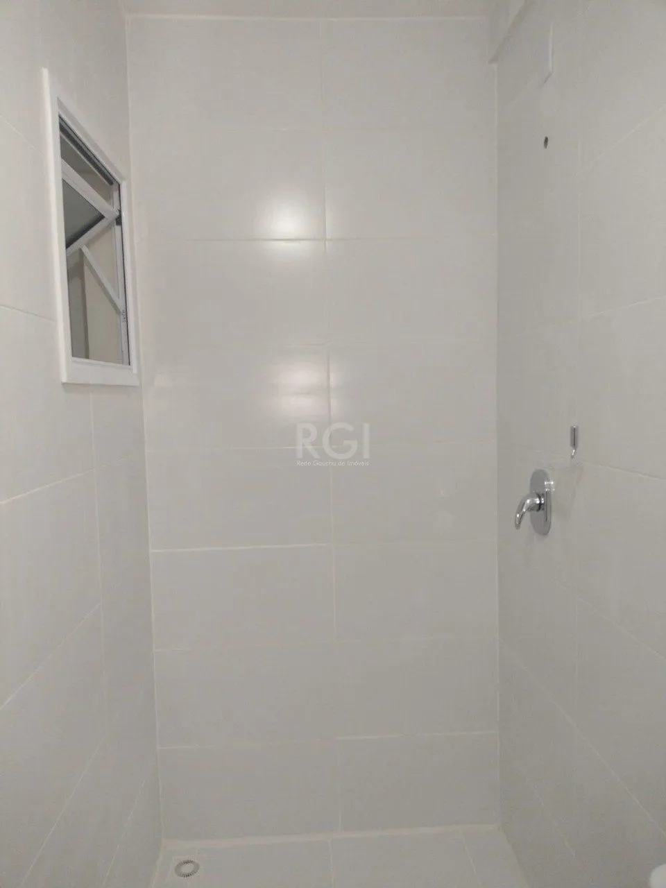 Imagem Casa para Venda - 122.96m², 3 dormitórios, sendo 1 suites, 2 vagas - Guarujá