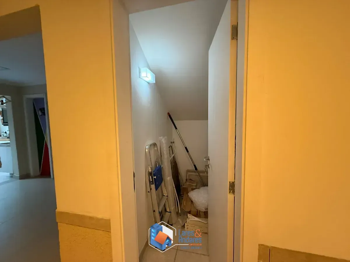 Imagem Casa no condomínio Casa do Horto para venda com 3 quartos, sendo 3 suítes, 560m²