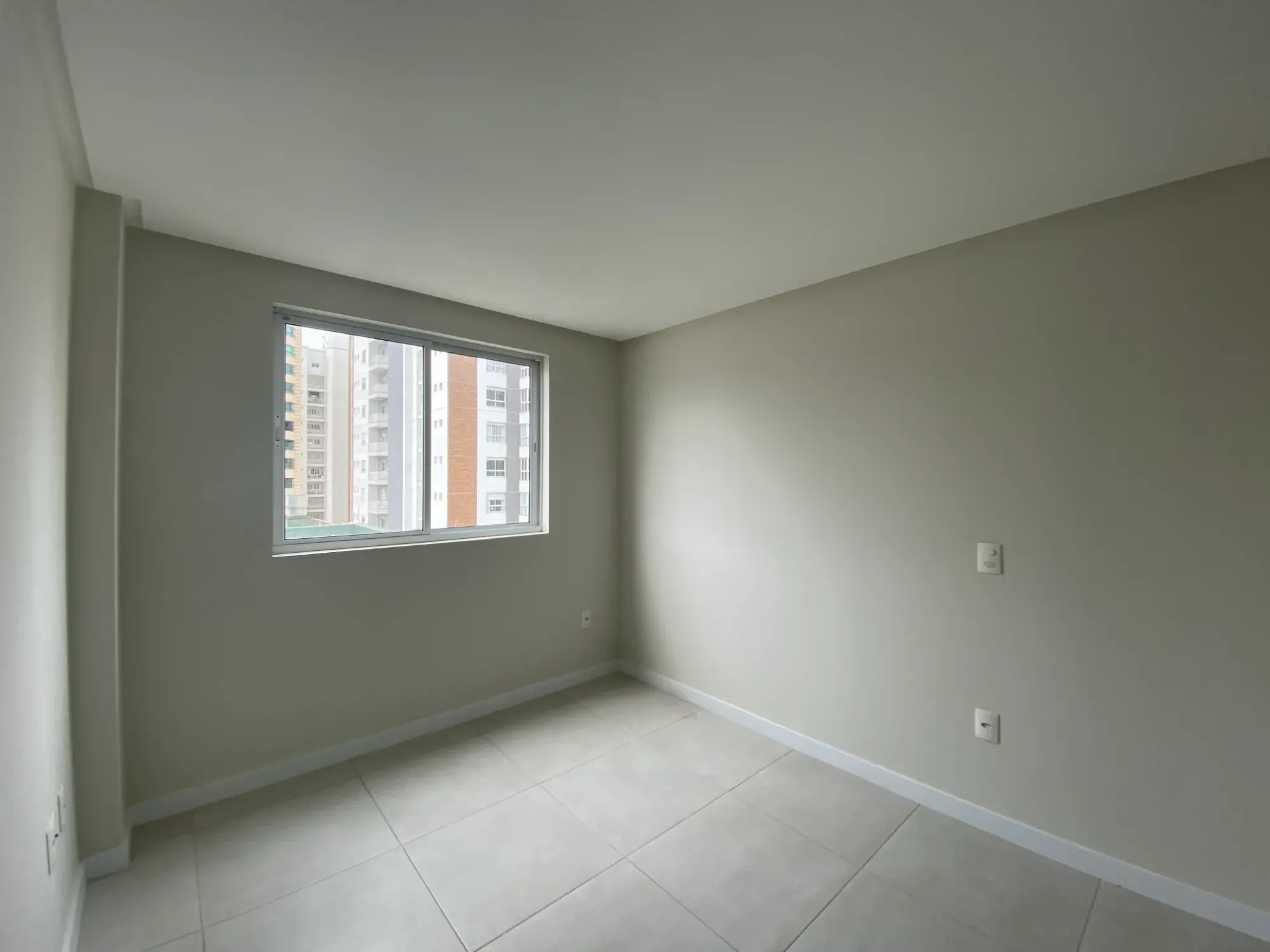Imagem Apartamento com 3 Quartos à Venda, 93 metros em Centro - Balneário Camboriú