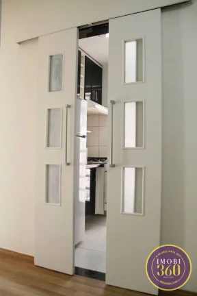 Imagem Apartamento com 3 Quartos e 1 banheiro à Venda, 45 m² por R$ 290.000