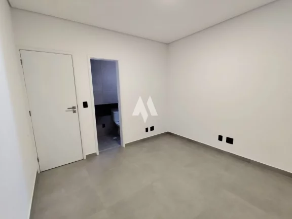 Imagem Casa sobreposta alta à venda com 4 suítes e piscina no bairro do Boqueirão em Santos/SP