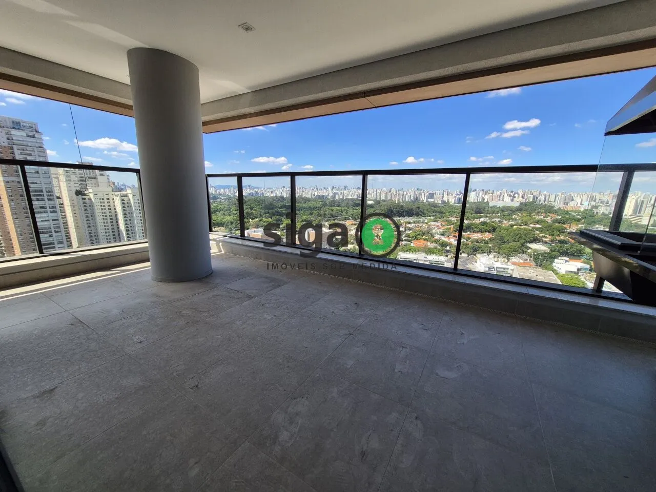 Foto do imóvel COBERTURA a venda em Moema com 4 quartos- 4 suítes