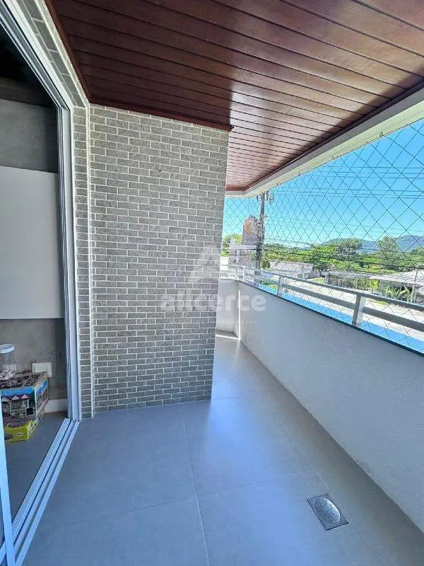 Imagem Oportunidade 3 dorm. com suíte na Praia da Cachoeira do Bom Jesus - Florianópolis/SC!