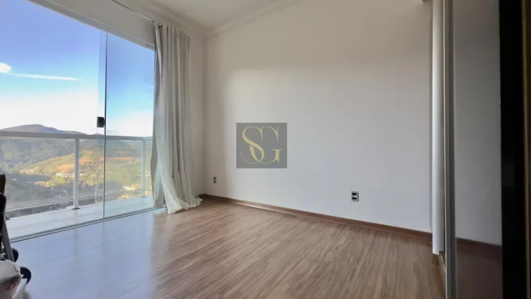 Imagem Casa para Venda em Teresópolis, Albuquerque, 4 dormitórios, 1 suíte, 3 banheiros, 2 vagas