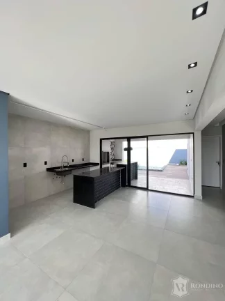 Imagem Casa assobradada em Condomínio Cyrela Landscape, com 03 suítes e piscina