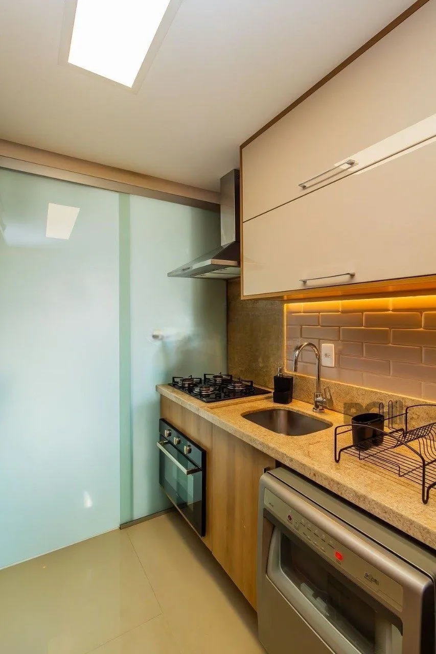 Imagem Apartamento localizado no bairro Passo da Areia em Porto Alegre/RS.