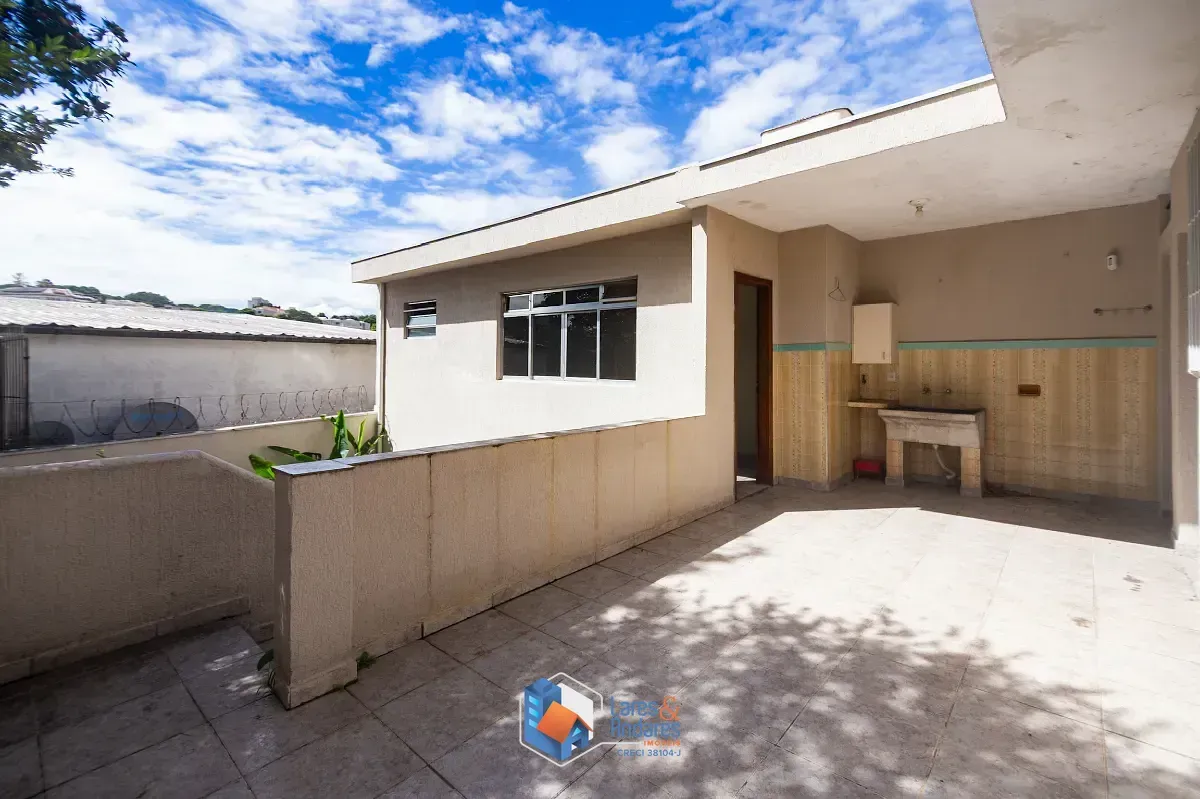 Imagem Casa para venda em Jardim da Glória com 6 quartos, sendo 2 suítes, 210m²