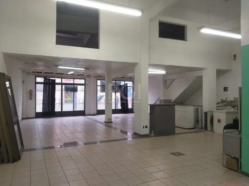 Imagem Loja para Locação na av crsitóvao prox total - 600m²,