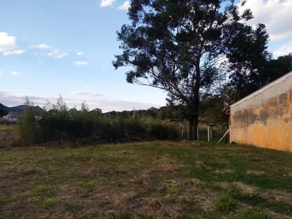 Imagem Terreno à venda em Garopaba-SC, bairro Areias de Macacu com 422m² de área. Invista agora!
