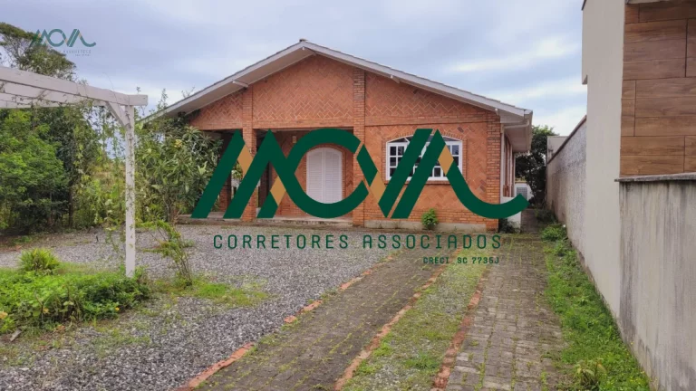 Imagem Casa à Venda em Itapoá - 3 Quartos, 100m da Praia, Oportunidade Imperdível!