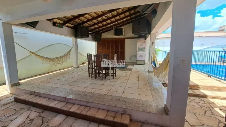 Imagem Casa à venda no bairro Recreio dos Bandeirantes - Uberaba - 3 dormitórios, piscina e área de lazer