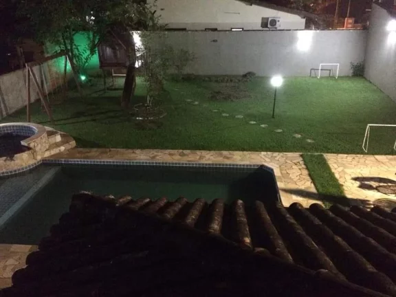 Imagem Linda casa em condomínio Fechado - Bairro Horto