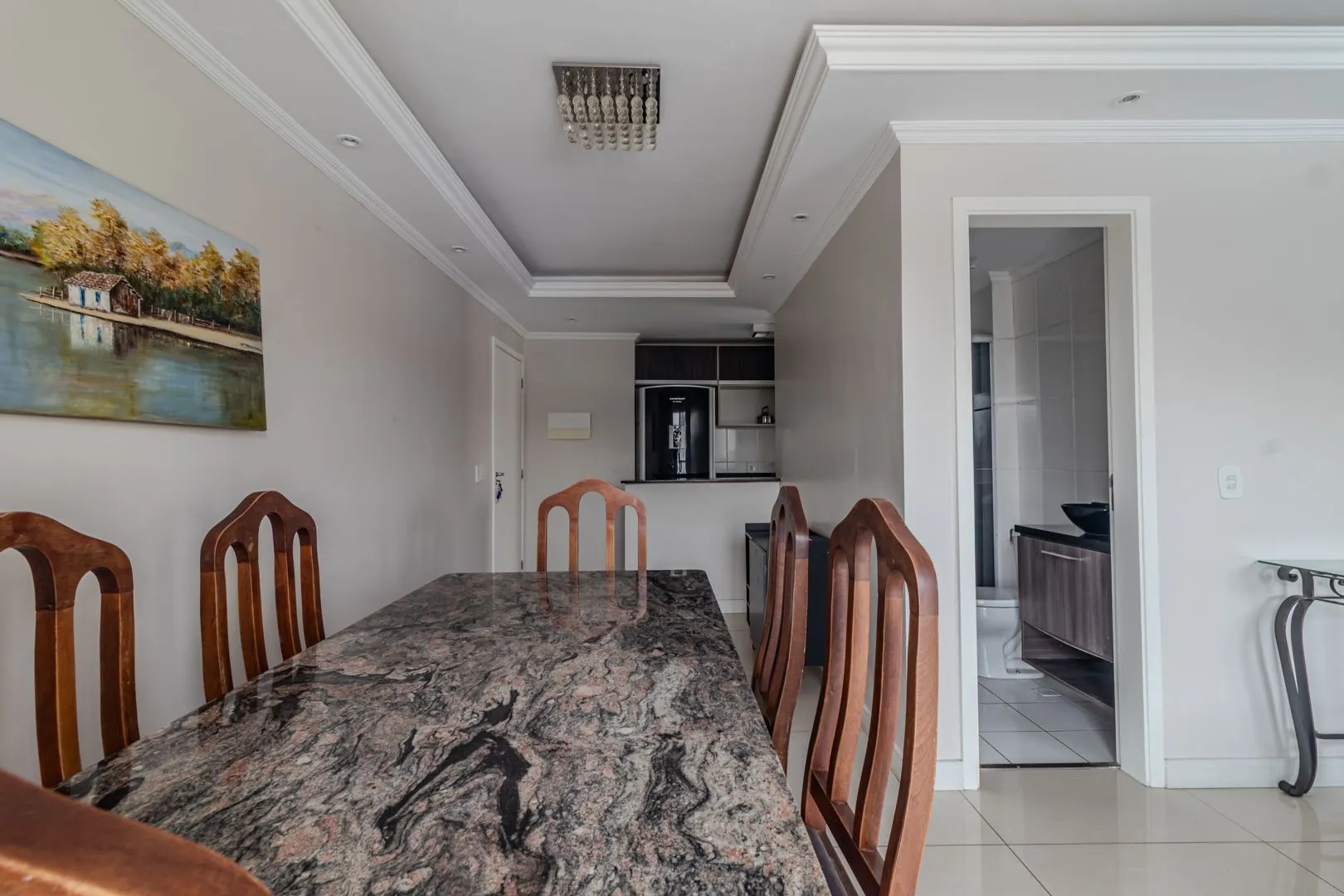 Imagem MÁFFER IMÓVEIS ALUGA LINDO APARTAMENTO 2 DORMITÓRIOS MOBILIADO COM GARAGEM NA AV. ASSIS BRASIL, PRÓXIMO AO SHOPPING LINDÓIA