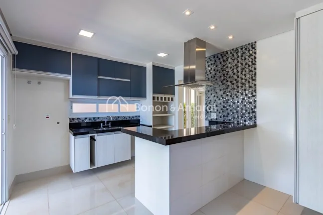 Imagem Casa à venda em um terreno de 360 m² com 250 m² de área construída, projetada para oferecer con...