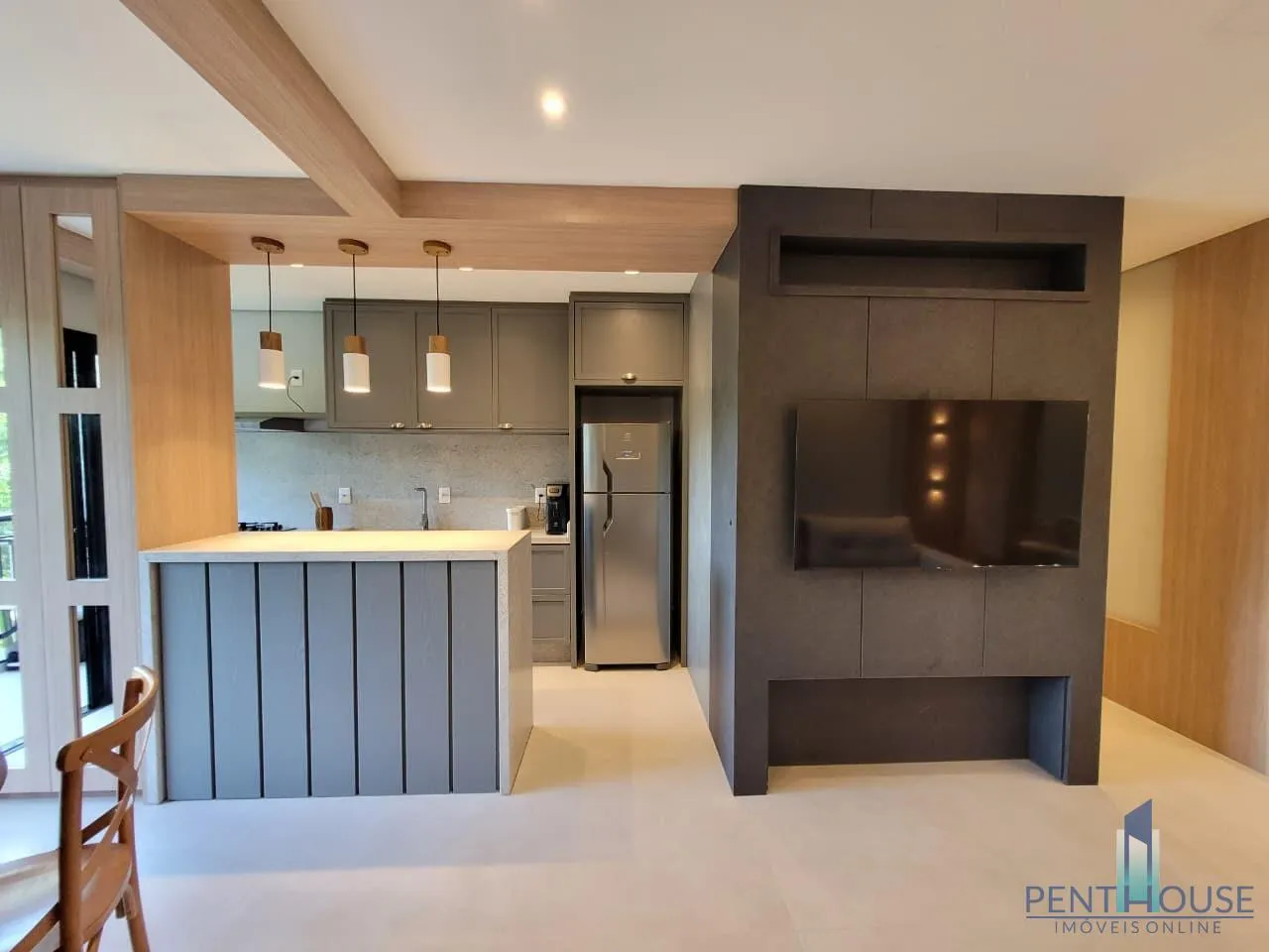 Imagem Apartamento Zona Central para Venda em Balneário Camboriú, Praia dos Amores, 2 dormitórios, 2 suítes, 2 banheiros, 1 vaga